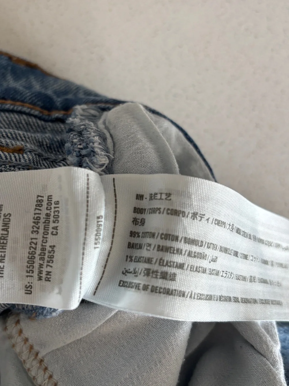 Abercrombie & Fitch High Rise 90s Straight Jeans